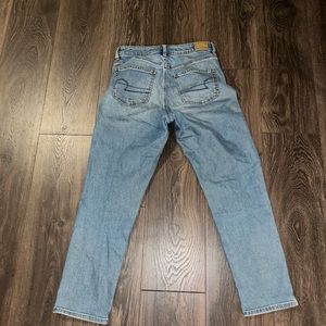 american eagle mom jean